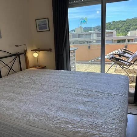 Bo240-a21 2 Pieces 4 Couchages Les Mimosas *